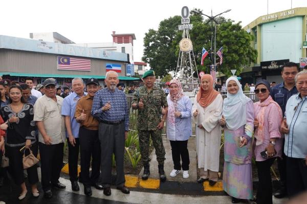 Kembara Kenali Borneo tour: Agong's convoy heads for Lahad Datu, Sandakan